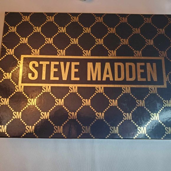 2 pc Steve Madden Wallet & Scarf Boxed Set - Picture 7 of 7